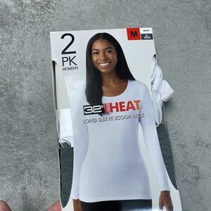 32 Degrees Women's Medium Long Sleeve Scoop Neck White H1021